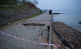 V.Putino rezidencijos &scaron;laitą skalauja Baltijos jūra