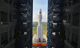 Kinijos sunkiosios raketos &bdquo;Long March 5&ldquo; startas