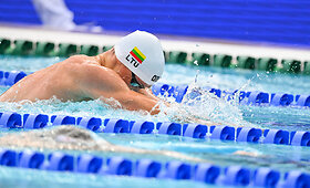 Andrius &Scaron;idlauskas ir Aleksas Savickas 200 m krūtine rungtyje