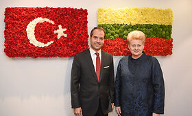 Prezidentė D.Grybauskaitė atidarė Lietuvos garbės konsulatą Stambule