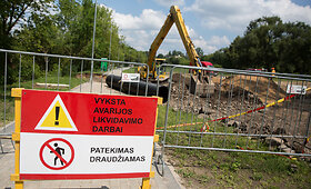 Antakalnyje įgriuvusio dviračių tako tvarkymo darbai