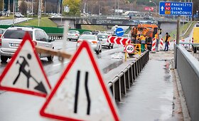 Geležinio vilko gatvėje platinama eismo juosta