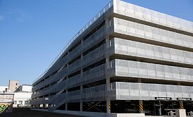Naujoji daugiaauk&scaron;tė automobilių stovėjimo aik&scaron;telė Santari&scaron;kėse