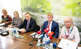 Spaudos konferencija dėl uždraudžiamų tiekti vaistų, turinčių ranitidino