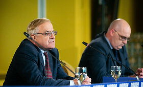 Nacionalinio susivienijimo spaudos konferencija po pirmo Seimo rinkimų turo