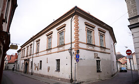 Namas Bernardinų gatvėje Vilniuje