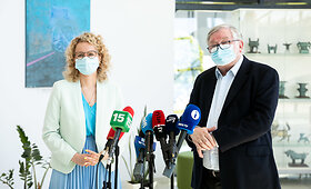 A.Armonaitės ir V.Bumelio komentarai žiniasklaidai po susitikimo