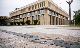 Vilniaus Nepriklausomybės aik&scaron;tė seniai nematė remonto