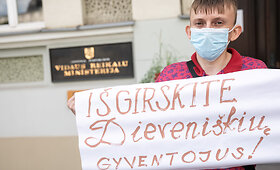 Dieveni&scaron;kių bendruomenės protestas prie Vidaus reikalų ministerijos