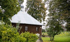 Keturiasde&scaron;imt Totorių kaimo senųjų kapinių kompleksas