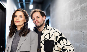 &bdquo;ŽMONĖS svečiuose&ldquo; &ndash; grupė &bdquo;Sisters on Wire&ldquo;
