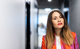 &bdquo;ŽMONĖS svečiuose&ldquo; &ndash; atlikėja Justė Kraujelytė