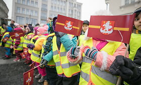 Vilnius jau &scaron;venčia: gimtadienio proga i&scaron;keltos sostinės vėliavos