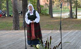 Varėnos kra&scaron;te vėl skambėjo respublikinis folkloro festivalis &bdquo;Subatėlės vakarėly...&ldquo;