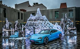 Vilniuje pristatytas elektromobilis &bdquo;Porsche Taycan&ldquo;