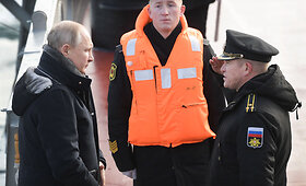 Vladimiras Putinas dalyvavo Kryme surengtose didelėse karinėse pratybose