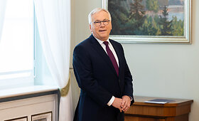 Prezidentas susitiko su laikinai Ministro Pirmininko ir finansų ministro pareigas einančiu Rimantu &Scaron;adžiumi