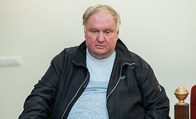&Scaron;vedavičius atkakliai tyli: teismas atvertė kunigo pedofilijos bylą