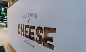 TOP 5 vyno ir sūrio deriniai Valentino dienai i&scaron; &bdquo;Masters of Cheese&ldquo;
