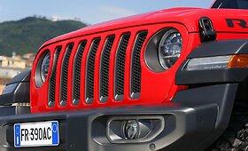 Ketvirtos kartos &bdquo;Jeep Wrangler&ldquo;, kuris galės pakeisti kabrioletą