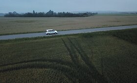Naujas Lietuvos rekordas: elektromobiliu 1000 km įveikti per 21 val. 33 min.