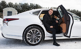Operos solistas Edgaras Montvidas operos klausėsi sėdėdamas &bdquo;Lexus LS&ldquo;