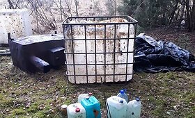 Naminukės fabrikėlis Žemaitijos kaimo glūdumoje