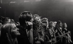 Pirmoji &bdquo;Loftas Fest&lsquo;18&ldquo; diena: lauktieji &bdquo;Metronomy&ldquo; ir muzikinės staigmenos