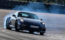 Naujasis &bdquo;Porsche 911&ldquo; i&scaron;bandytas net ekstremaliomis sąlygomis