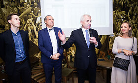 Rinkimų rezultatų laukiantys V. U&scaron;acko rėmėjai