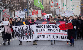 Kovo 8-osios solidarumo eitynės &bdquo;Visos moterys dirba, bet ne visoms moka&ldquo;