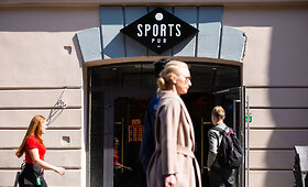 Vietoj &bdquo;Hooters&ldquo; baro atsidarė &bdquo;Sports pub&ldquo;