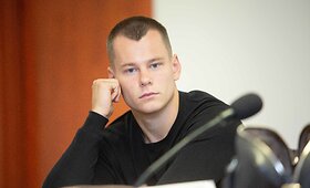 Vilniaus miesto apylinkės teisme nagrinėjama narkotikų prekybos ir smurto byla