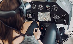 Parodoje &bdquo;STUDIJOS 2019" &ndash; galimybė virtualioje realybėje pilotuoti lėktuvą vir&scaron; Vilniaus