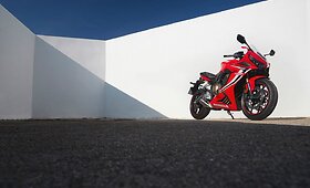 &bdquo;Honda&ldquo; pristato 2019-ųjų motociklų gamos naujienas