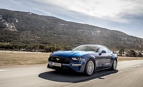 Sostų karuose &bdquo;Mustang&ldquo; nepralaimi: ketvirtus metus i&scaron; eilės &ndash; geriausiai parduodamas sportinis automobilis pasaulyje