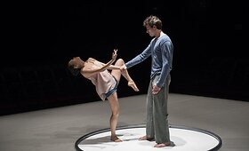 Japonų choreografė Kaori Ito: kodėl apie savo intymų gyvenimą ji prakalbo scenoje?