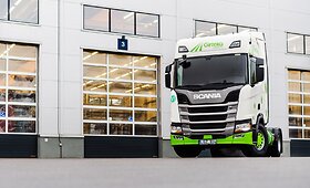 Į Lietuvą atvyko suskystintomis gamtinėmis dujomis varomi &bdquo;Scania&ldquo; sunkvežimiai