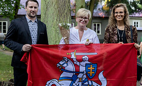 Premjerė I.&Scaron;imonytė giedojo Tauti&scaron;ką giesmę