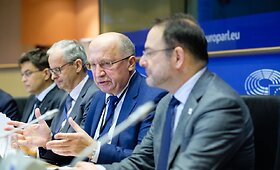 Rytų kaimynės prie ES durų: A.Kubilius siūlo i&scaron;skirti tris &scaron;alis ir jas remti labiau