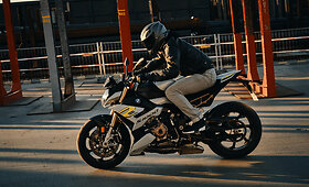 Sporti&scaron;kasis &bdquo;BMW S 1000 R&ldquo; motociklas