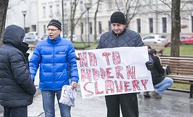 Vairuotojų profesinės sąjungos kontrprotestas prie Vyriausybės