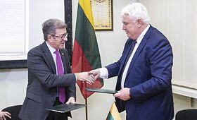 Lietuvos valstybės pripažinimo Ispanijos archyvuose i&scaron;saugotų liudijančių dokumentų parodos atidarymas