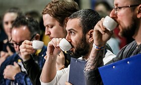 Paskutinę &bdquo;Vilnius Coffee Festival&ldquo; dieną &ndash; azarto kupini kavos ruo&scaron;imo čempionatų finalai