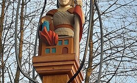 &Scaron;v. Florijono koplytstulpis ir Siraičių dvaro kryžius