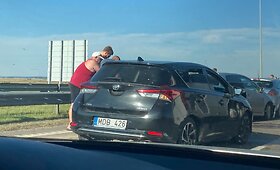 Penktadienio vakarą už Klaipėdos susidūrė penki automobiliai: susidarė kam&scaron;tis