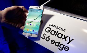 Barselonoje pristatyti &bdquo;Samsung Galaxy S6 Edge&ldquo; ir &bdquo;Samsung Galaxy S6&ldquo; i&scaron;manieji telefonai