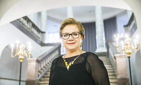 Vidai Rama&scaron;kienei įteiktas Barboros Radvilaitės medalis