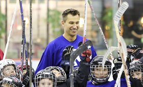 Dainius Zubrus ruo&scaron;iasi ir toliau žaisti NHL