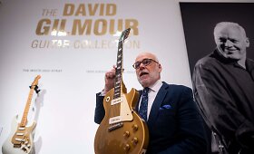 Davido Gilmouro gitarų kolekcija parduota aukcione už 21,5 mln. dolerių